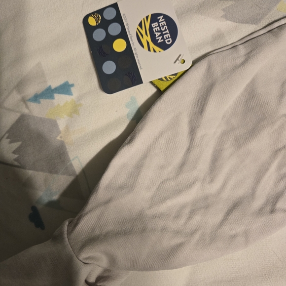 Nested Bean footed pajamas. NWT 3-6m. - Picture 2 of 4